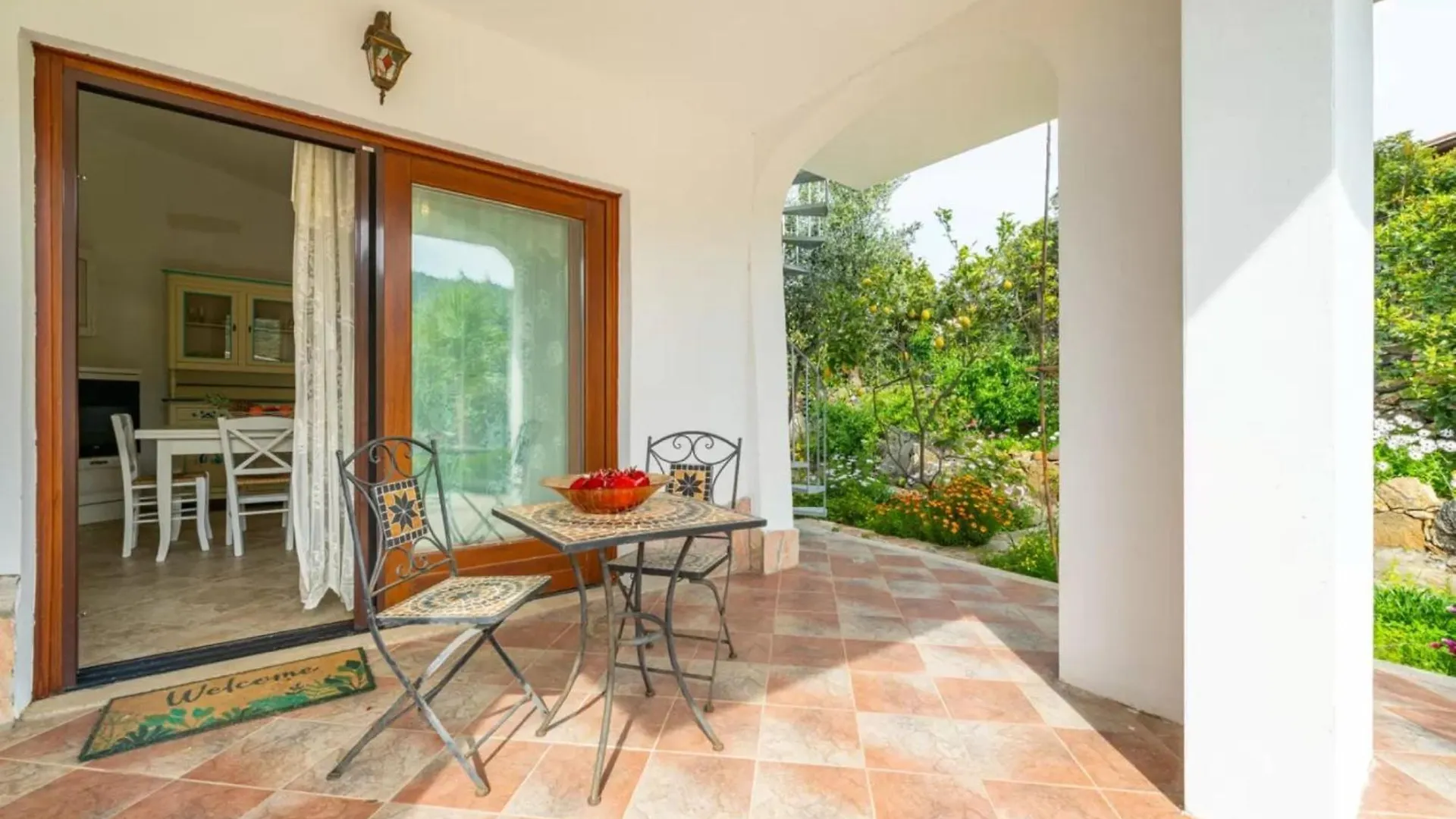 Apartamento Two Room Flat With Stunning Terrace Near Budoni Tanaunella